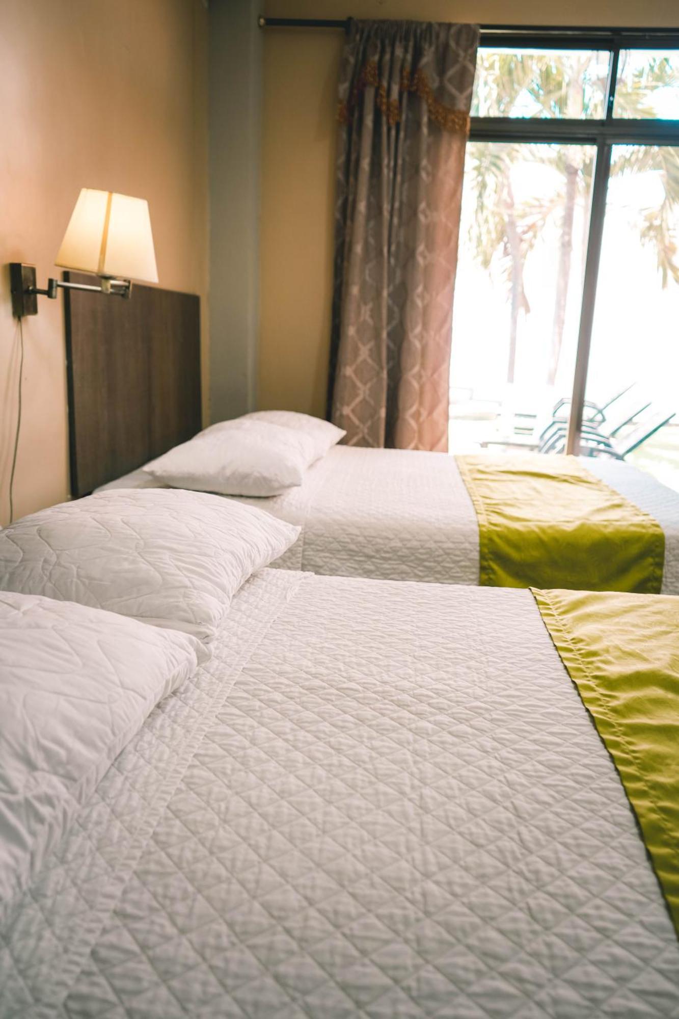 Hotel Manta Beach Madrigal Ngoại thất bức ảnh